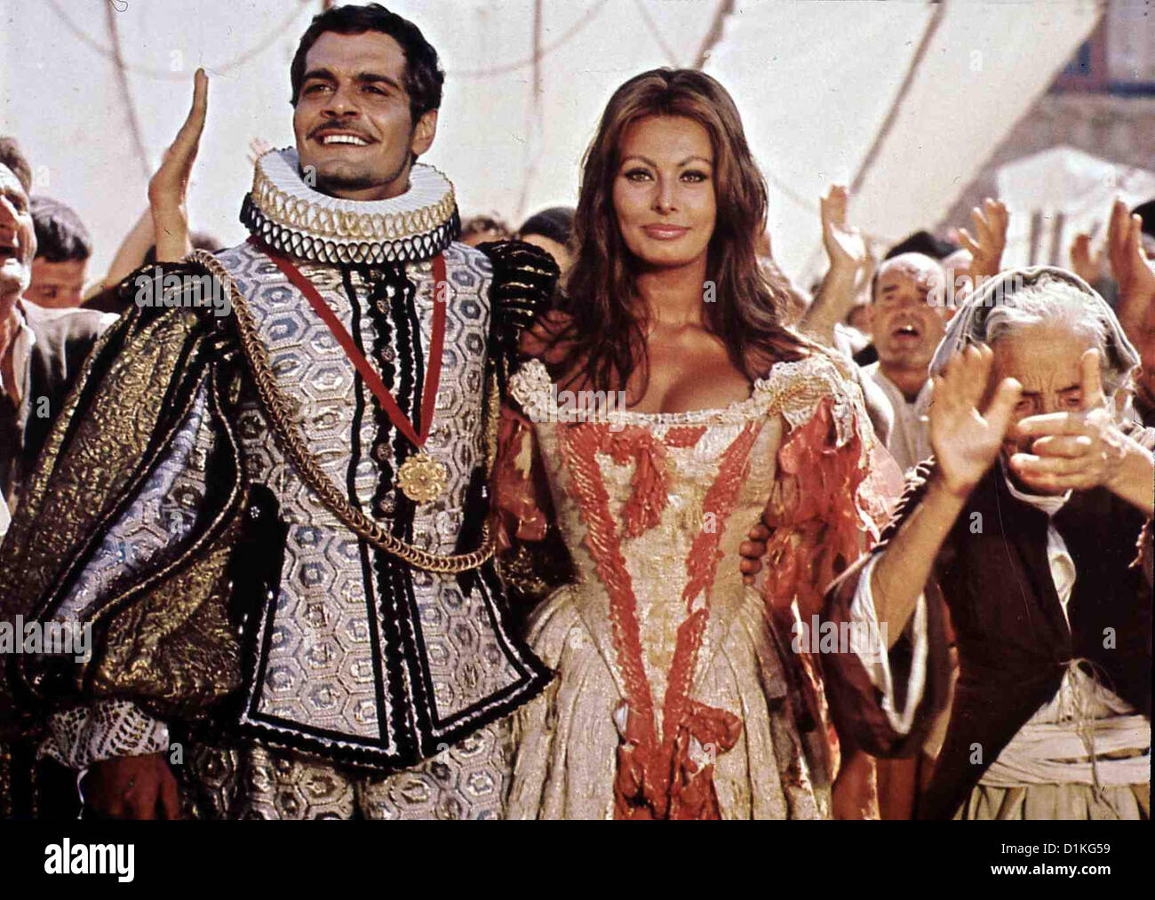 Schoene Isabella c ' Era Una Volta Omar Sharif, Sophia Loren Nachdem die Vermeintliche Hexe Isabella (Sophia Loren) sterben Stockfoto