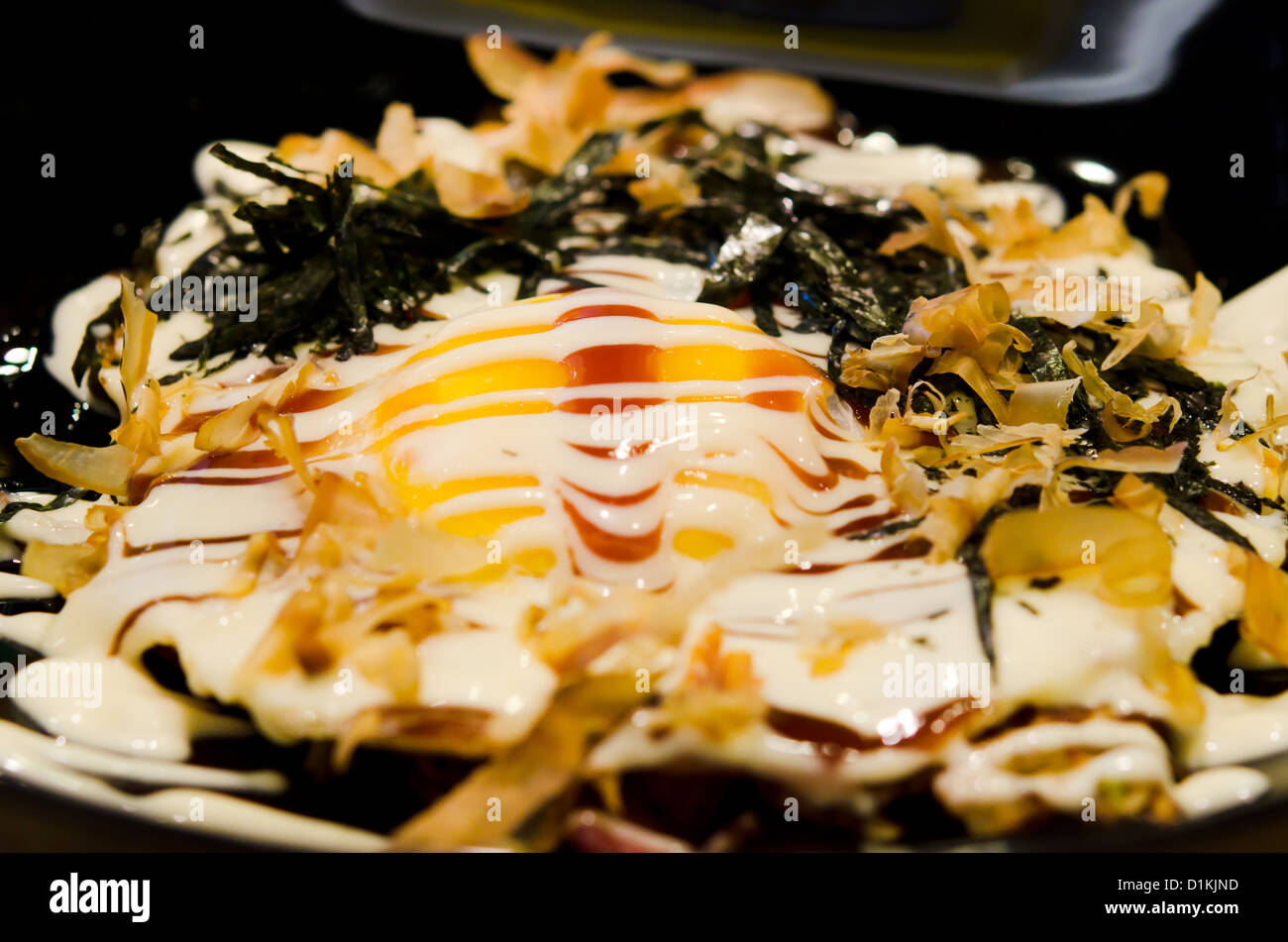 Okonomiyaki ist japanische Pizza, japanische Küche Stockfoto