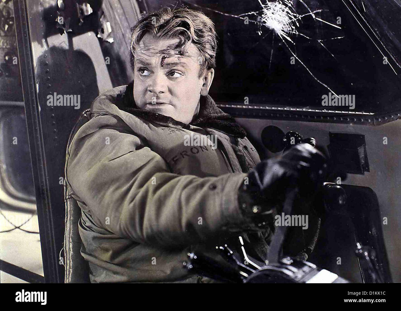 Helden Der Lüfte Kapitäne Wolken James Cagney In der Kanadischen Luftwaffe, Kann Sich MacLean (James Cagney) Im Einsatz Stockfoto