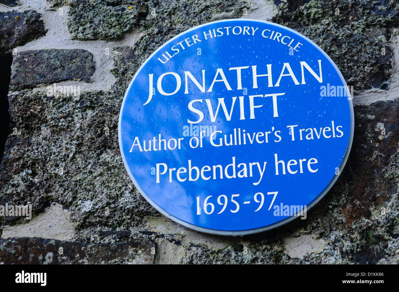 Blaue Plakette in Ballynure für Jonathan Swift, Autor von Gullivers Reisen Stockfoto