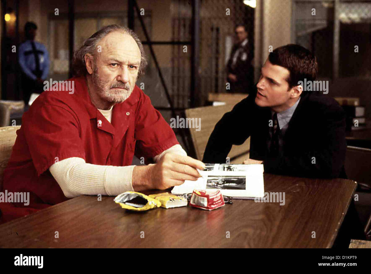 Die Kammer Kammer, Gene Hackman, Chris O' Donnell Adams (Chris O'Donnell, R) Bemuehungen treffen Bei Sam (Gene Hackman) auf Stockfoto