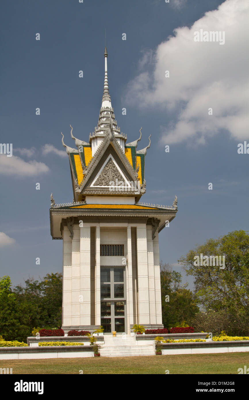Memorial Stupa bei der Tötung Felder von Choeung Ek außerhalb Phnom Penh, wo die meisten der 17000 Häftlinge von s-21 ermordet wurden. Stockfoto