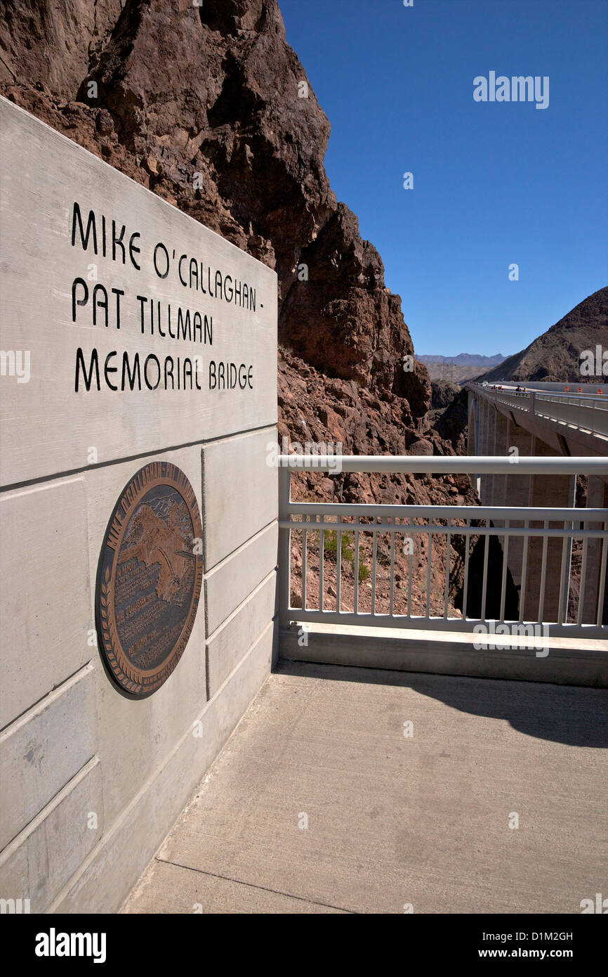 Mike O' Callaghan-Pat Tillman Memorial Bridge, Hoover Dam, Colorado River, zwischen Nevada und Arizona, USA Stockfoto
