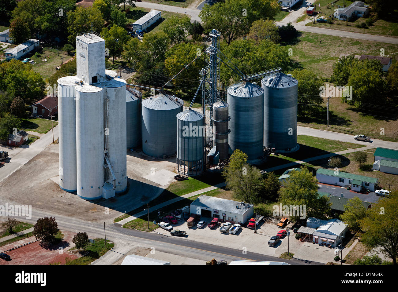Luftbild-Korn-Lagerung Behälter Redfield Coop, Redfield, Iowa Stockfoto