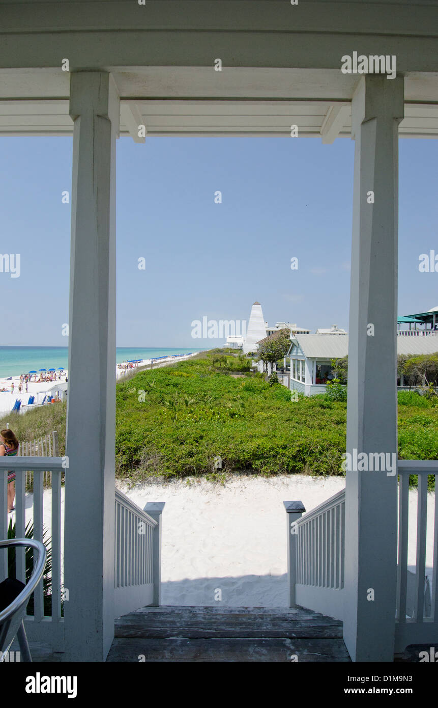 Seaside Florida befindet sich in dem Pfannenstiel am schönen Golf von Mexiko mit bunten Häusern und resorts Stockfoto