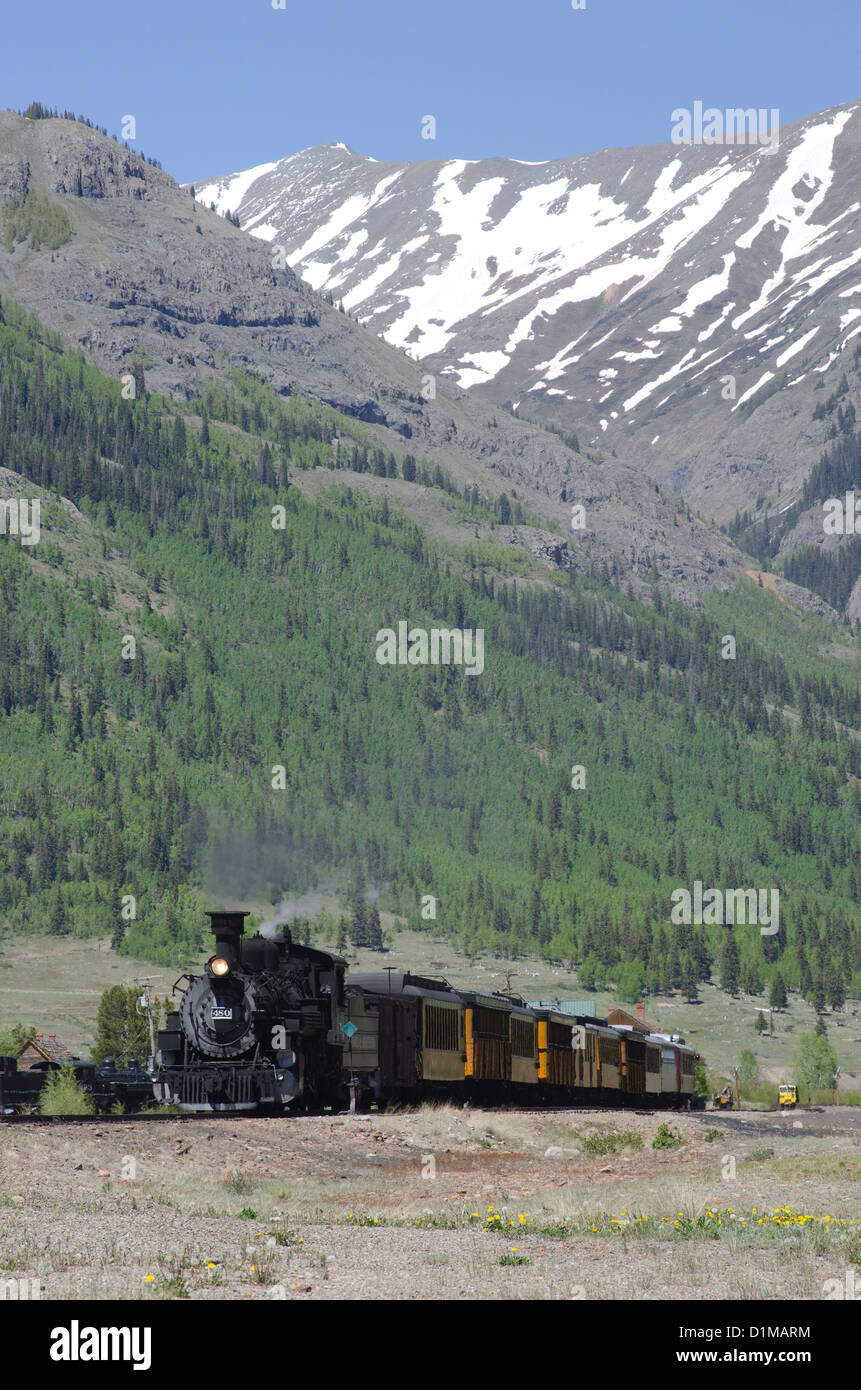 Durango Silverton schmale Gage Dampf Eisenbahn machen täglich Sommer läuft durch die zerklüfteten Schluchten des Colorado Mountains Stockfoto