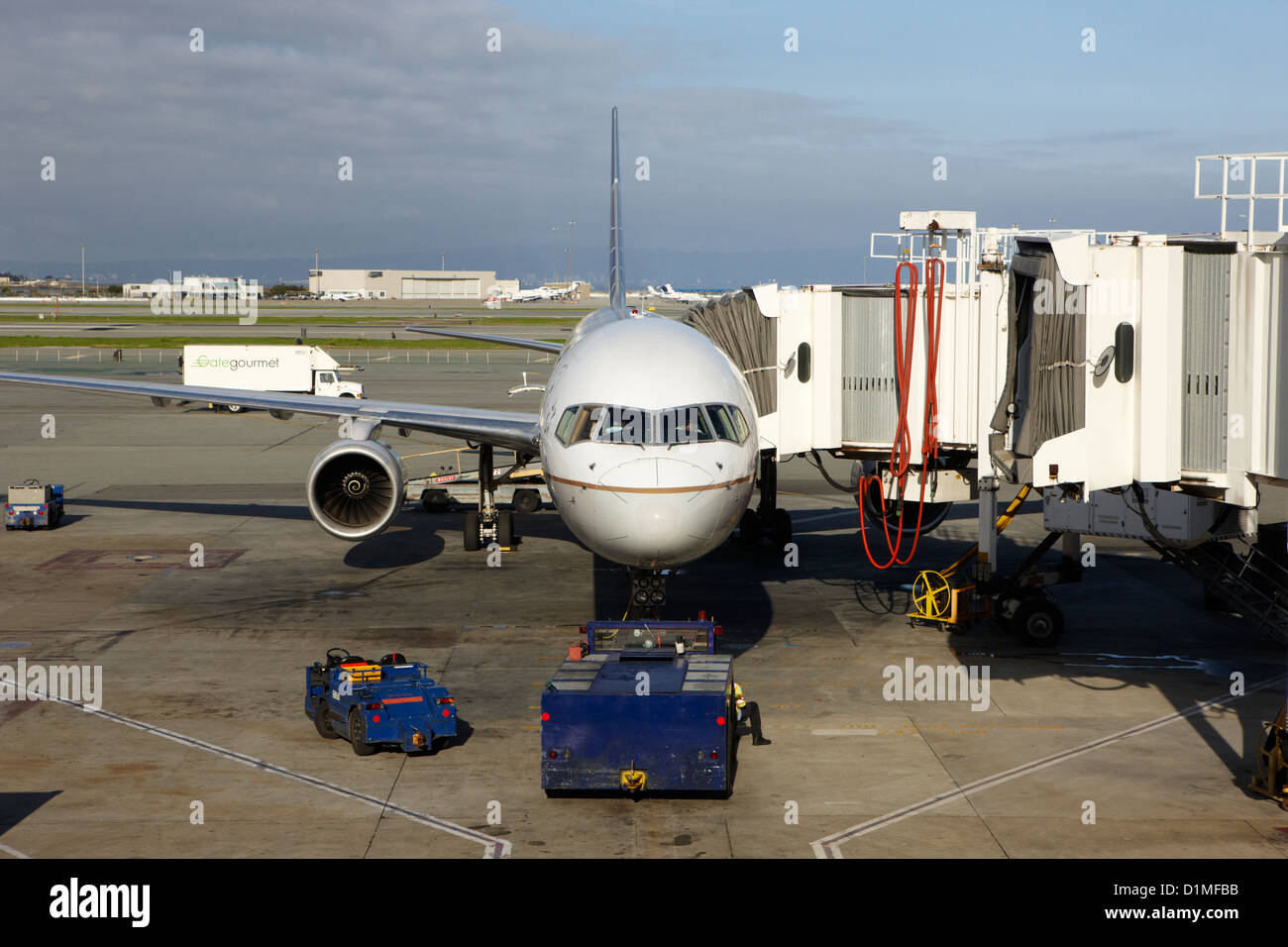United Airlines Flugzeug am Stand an der San Francisco International Airport Kalifornien USA Stockfoto