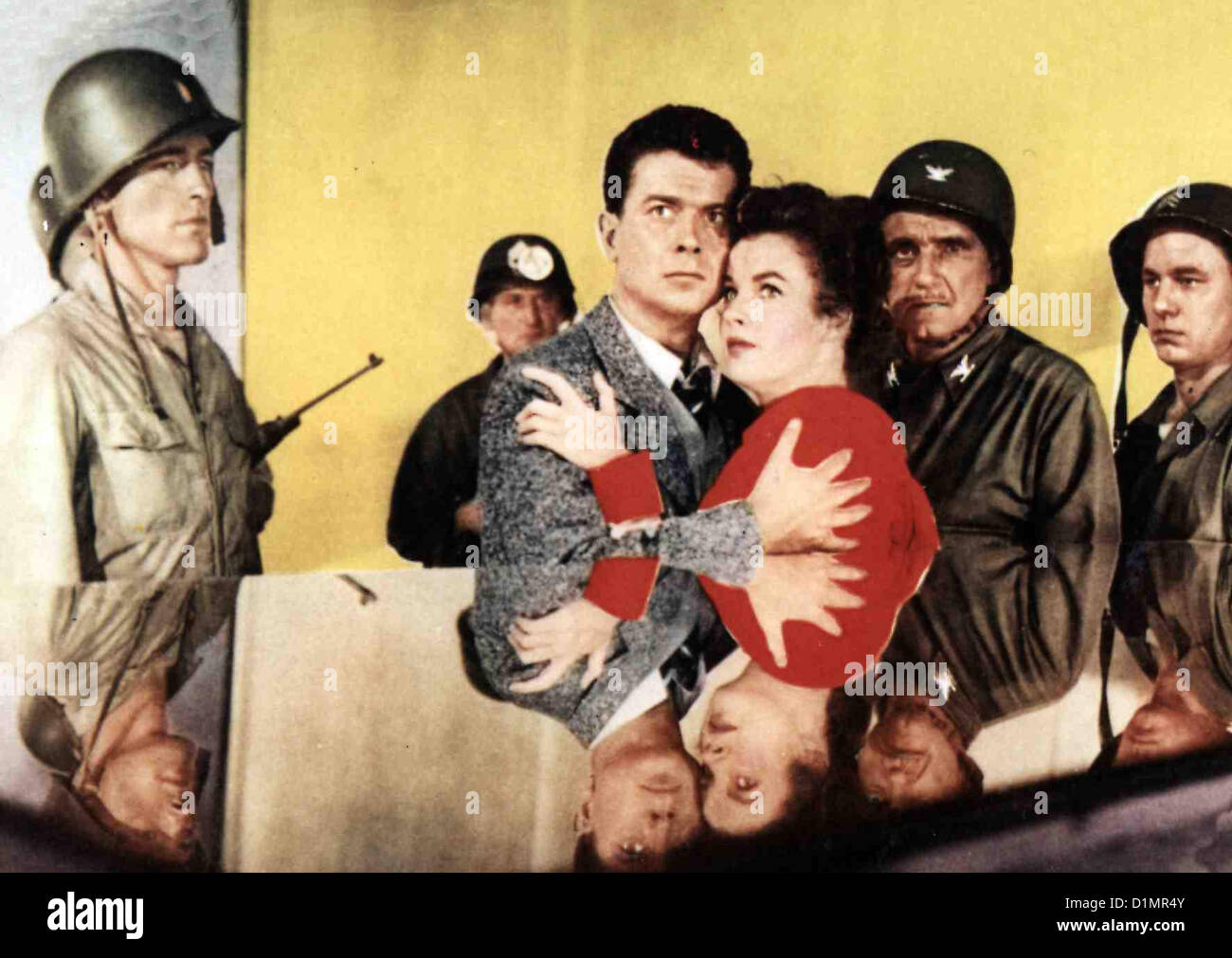 Invasion Vom Mars Invasoren vom Mars Arthur Franz, Helen Carter Der Astronom Dr. Stewart Kelston (Arthur Franz) Und sterben Stockfoto