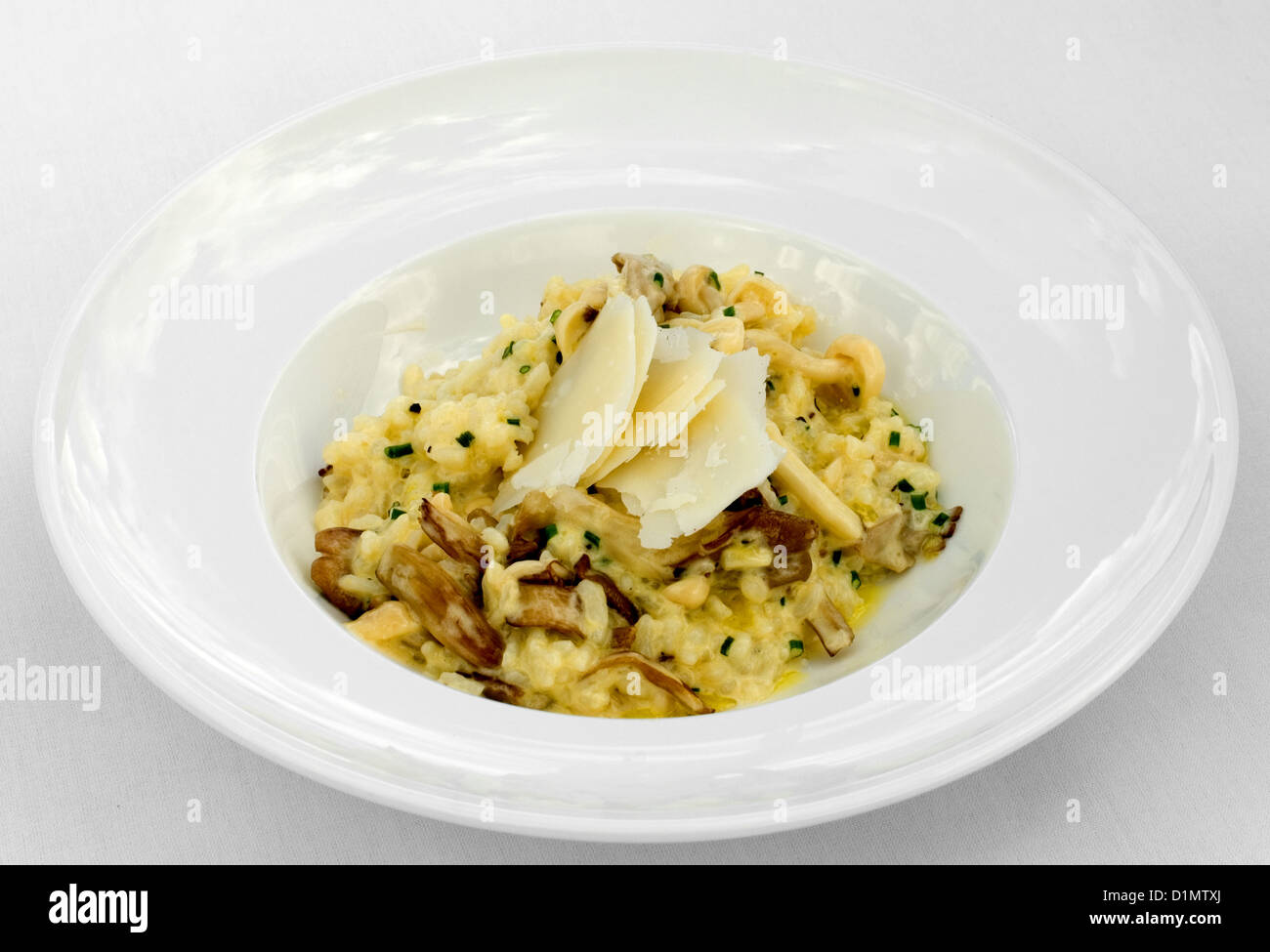 Risotto von Mittagong Pilze mit Sahne, Trüffelöl, und gekrönt mit rasierte Parmesan Stockfoto