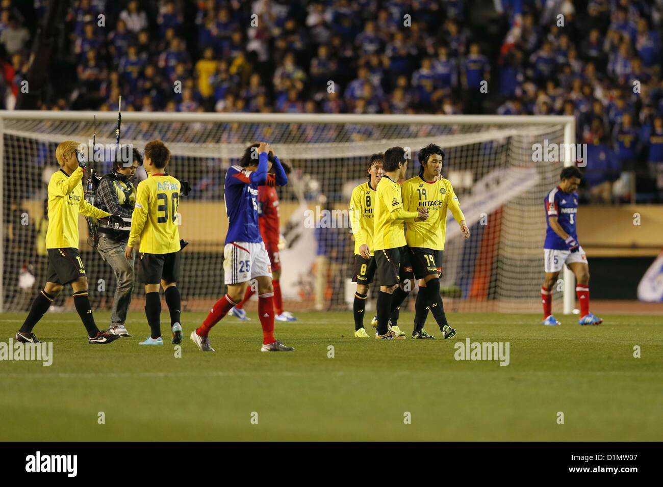 Kashiwa Reysol Teamgruppe, 29. Dezember 2012 - Fußball / Fußball: der 92. Kaiser Cup, Halbfinale Vorrundenspiel zwischen Yokohama F Marinos 0-1 Kashiwa Reysol im National Stadium in Tokio, Japan. (Foto: AFLO SPORT) [1156] Stockfoto