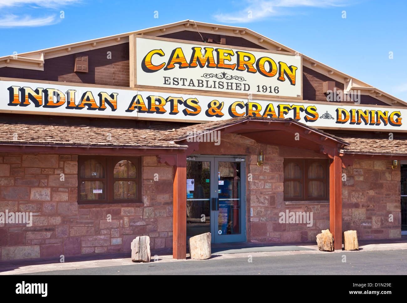 Trading Post in Cameron indianisches Kunsthandwerk Arizona Vereinigte Staaten von Amerika USA US zu verkaufen Stockfoto