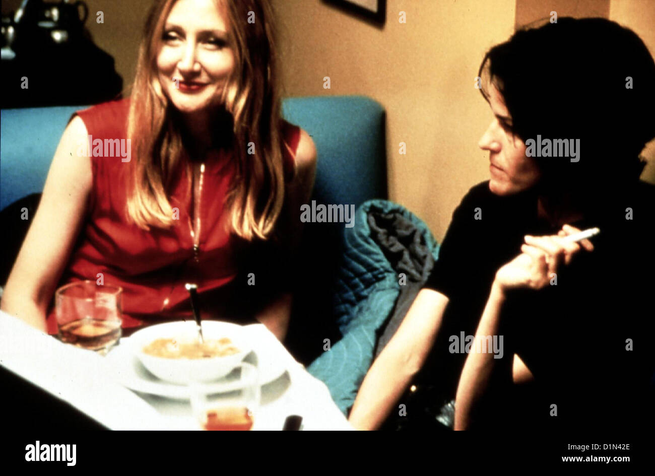 Hohe Kunst hohe Kunst Ally Sheedy, Patricia Clarkson Durch Zufall Geraet Syd in Die Wohnung von Lucy (Ally Sheedy) Und deren Stockfoto