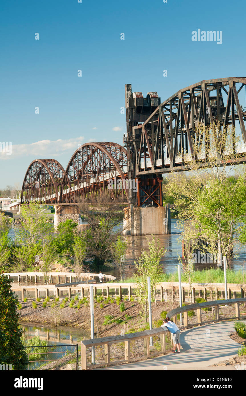 Clinton Presidential Park-Brücke und William E Bill Clark Feuchtgebiete, Little Rock, Arkansas Stockfoto