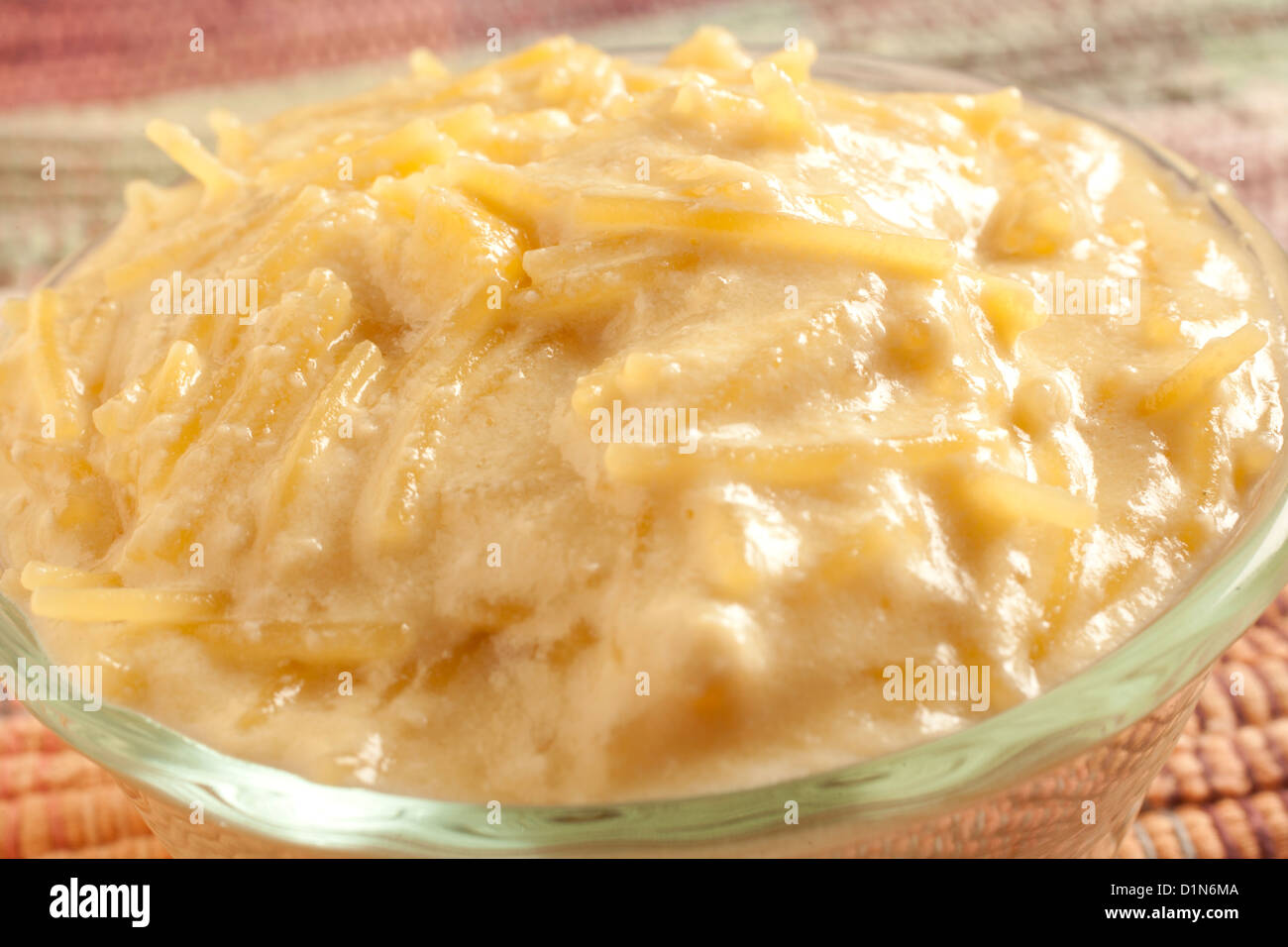Portugiesischen süßen Noodle Pudding: Aletria Stockfoto