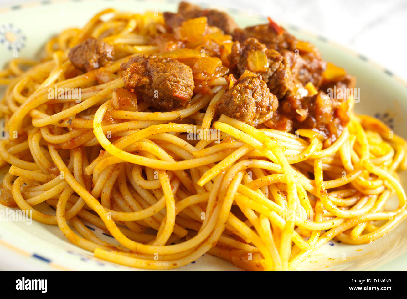 Tunesischen Stil Spaghetti mit Fleischsauce Stockfoto