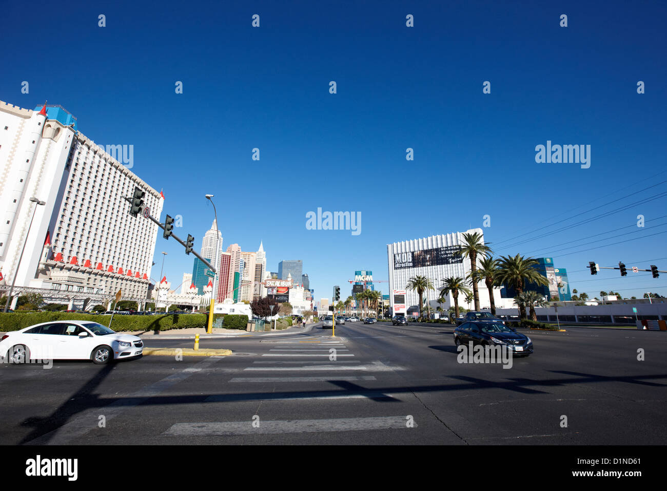 South Las Vegas Boulevard im Excalibur Casino Blick nach Norden aus dem Paradies, Nevada, USA Stockfoto