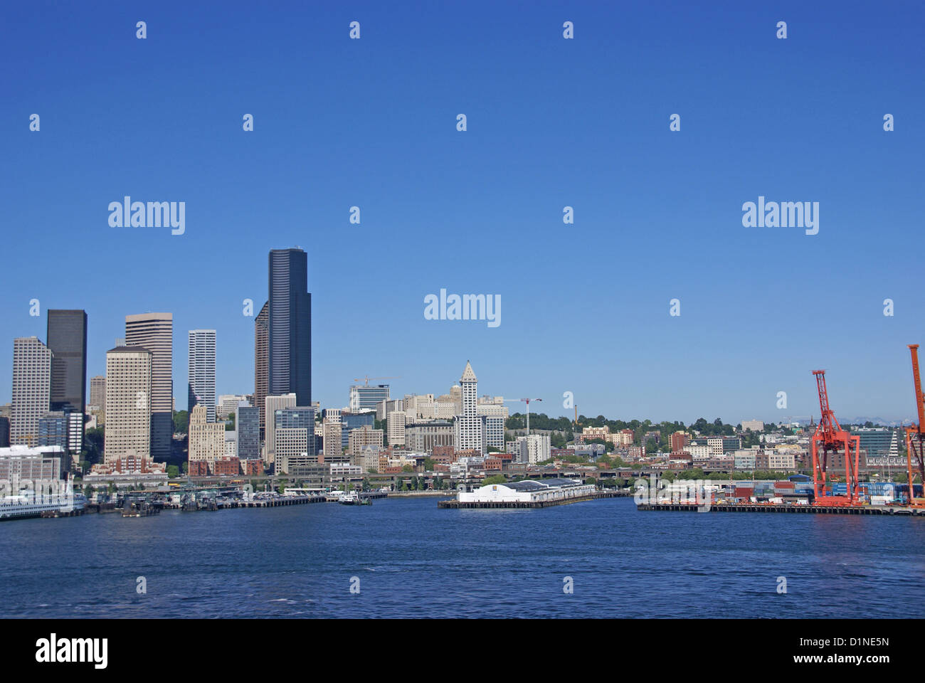 Seattle Waterfront Skyline, Puget Sound, Pazifischer Nordwesten Stockfoto
