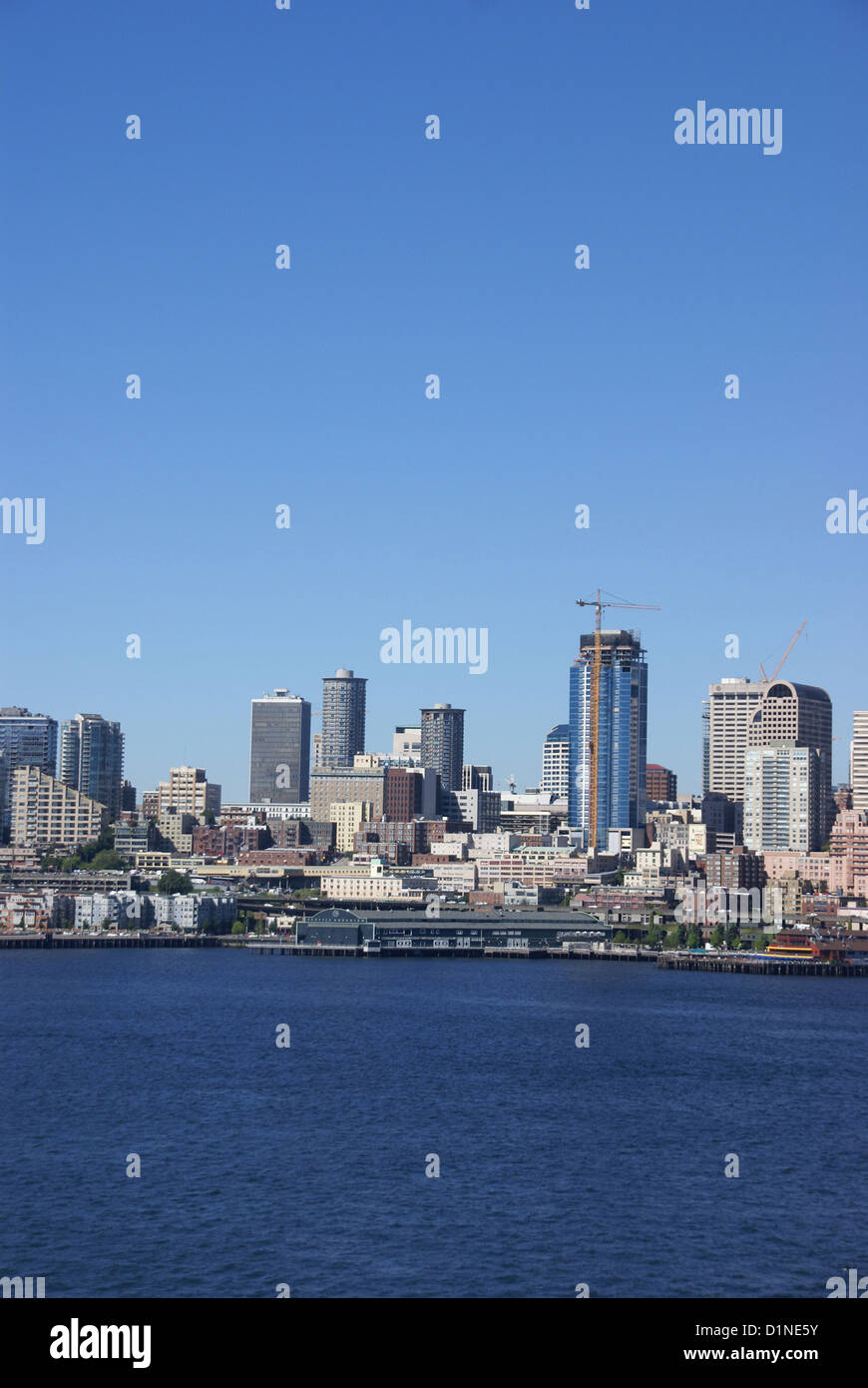 Skyline von Seattle Waterfront, Innenstadt, Puget Sound, Pazifischer Nordwesten Stockfoto
