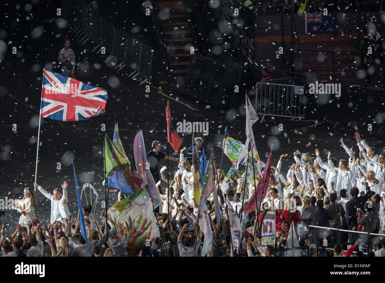 Britische Leitung von Fahnenträger Chris Hoy bei der Eröffnungsfeier, die Olympischen Spiele in London 2012 Stockfoto