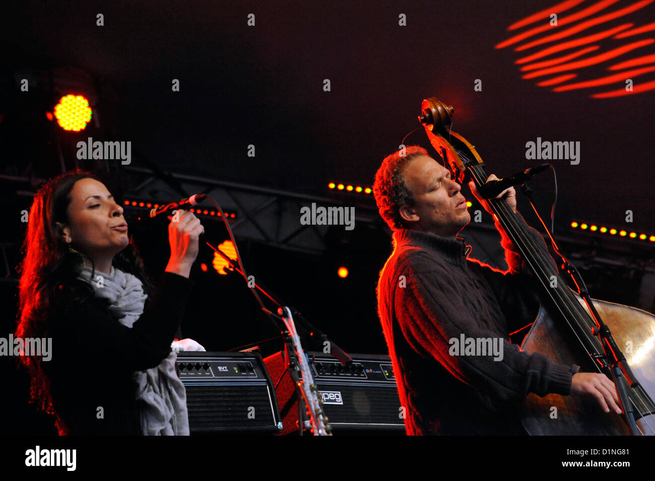 Israelische Bassist Avishai Cohen auf der Bühne auf dem Stockholm Jazz Festival. Stockfoto