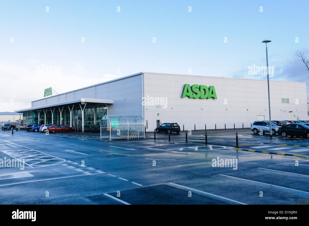 Große ASDA Supermarkt Stockfoto