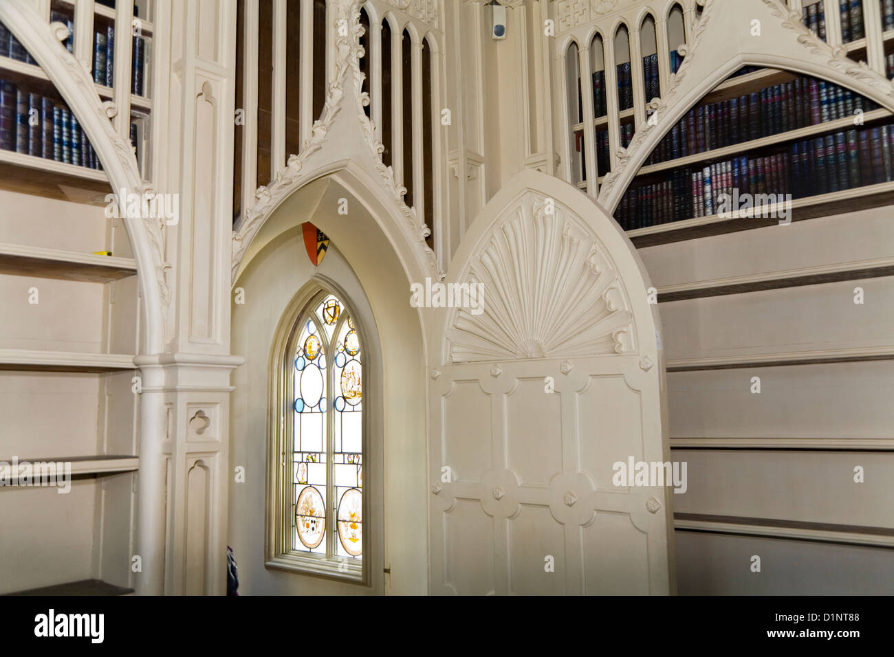 Die Bibliothek von Strawberry Hill House, Heiliges Marys Universität, Twickenham. UK nach Restaurierung mit Lotterie Finanzierung. Stockfoto