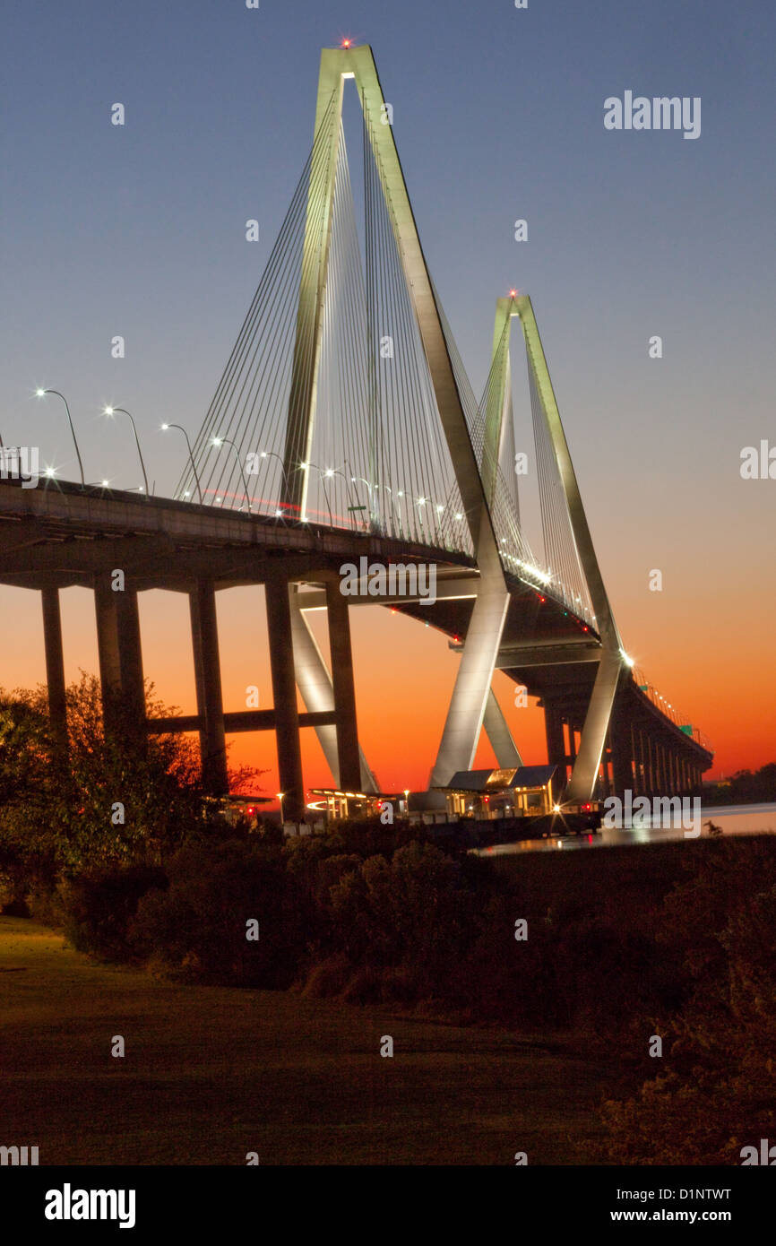 Brücke, Arthur Ravenel Jr., verbindet Charleston SC nach Mt. Pleasant über New Cooper River. Stockfoto