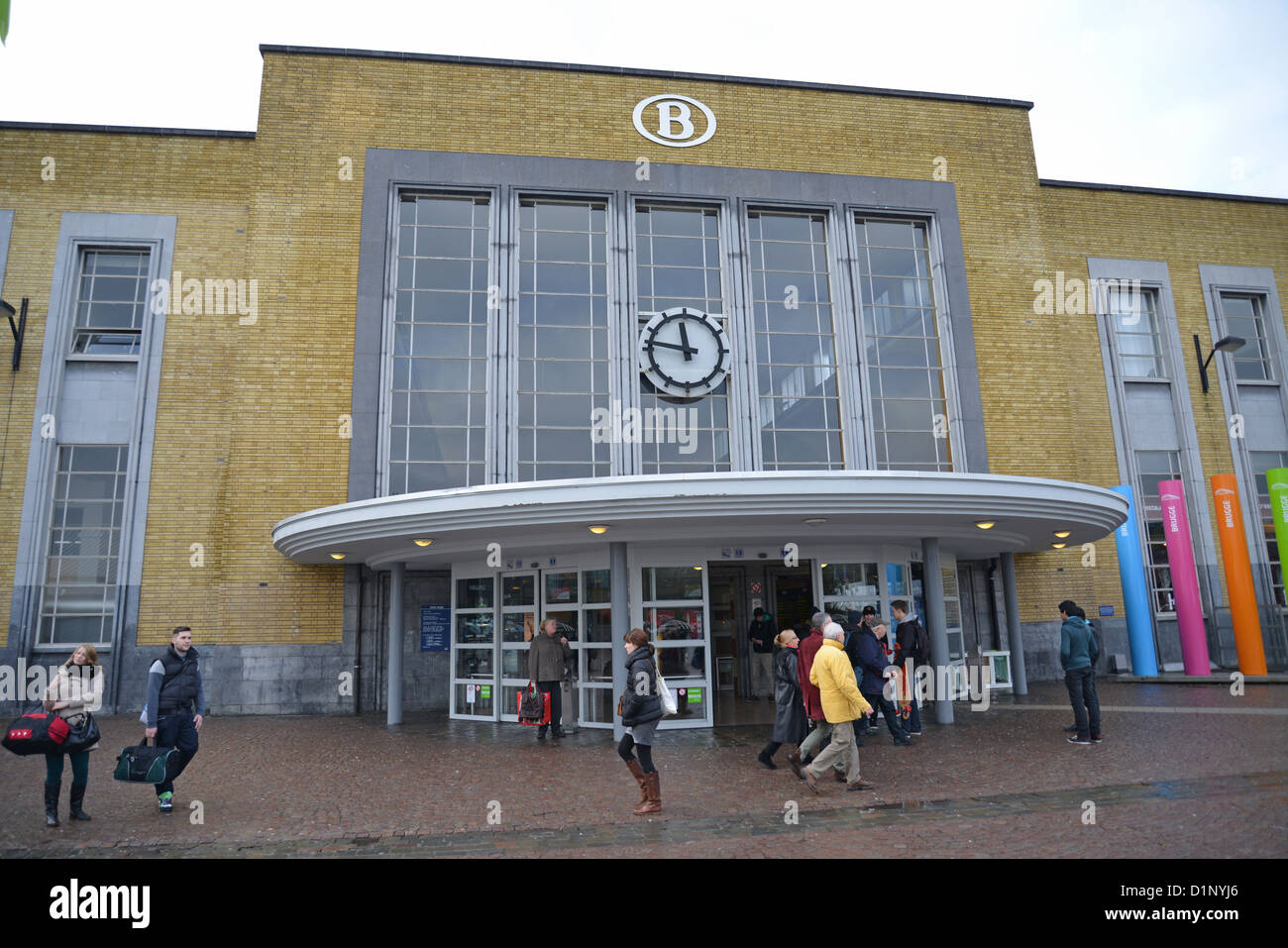 Brugge Centraal Station, Stationsplein, Brügge, Provinz West-Flandern, Flandern, Belgien Stockfoto