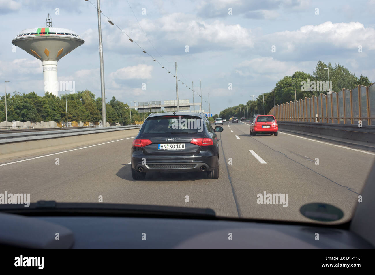 Auf einer deutschen Autobahn fahren Stockfoto