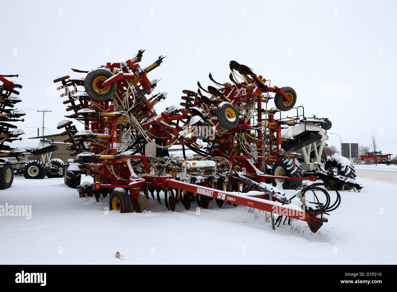 neuen Bourgault 5710 Air hoe Bohrer mit Schnee im Winter Kamsack Saskatchewan Kanada bedeckt Stockfoto