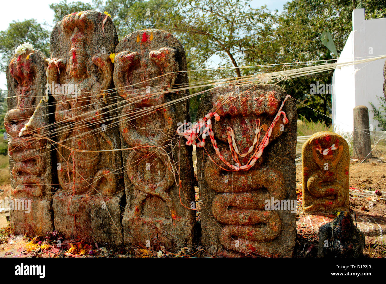 heidnische Tempel im ländlichen Indien. Stockfoto