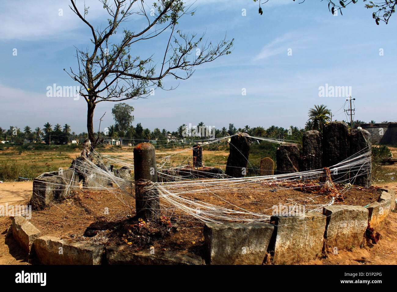 heidnische Tempel im ländlichen Indien. Stockfoto