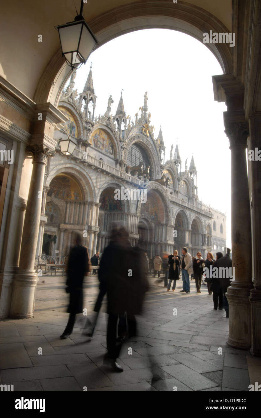 Markusplatz, Piazza San Marco, Menschen beschäftigt Wandern, beeilen, blur, Venedig Stockfoto