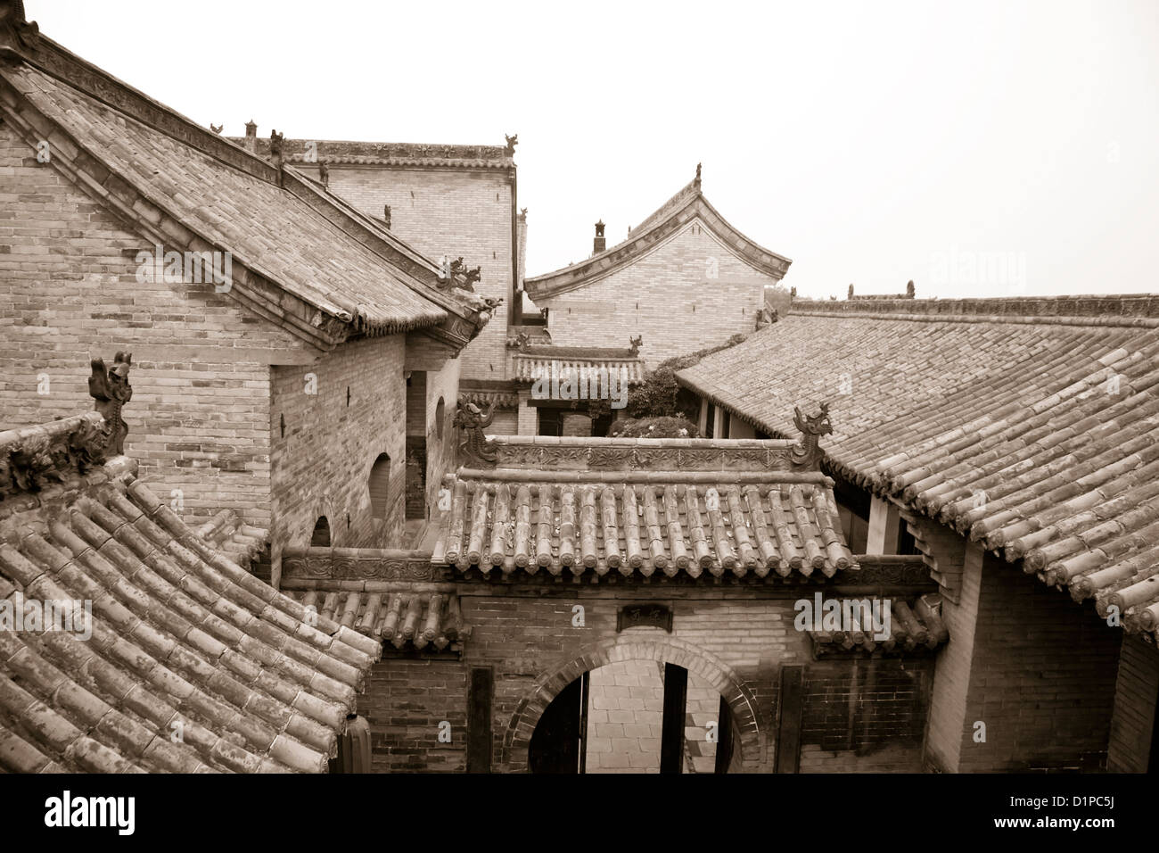 Traditionelle chinesische Gebäude, Sepia-Ton. Stockfoto