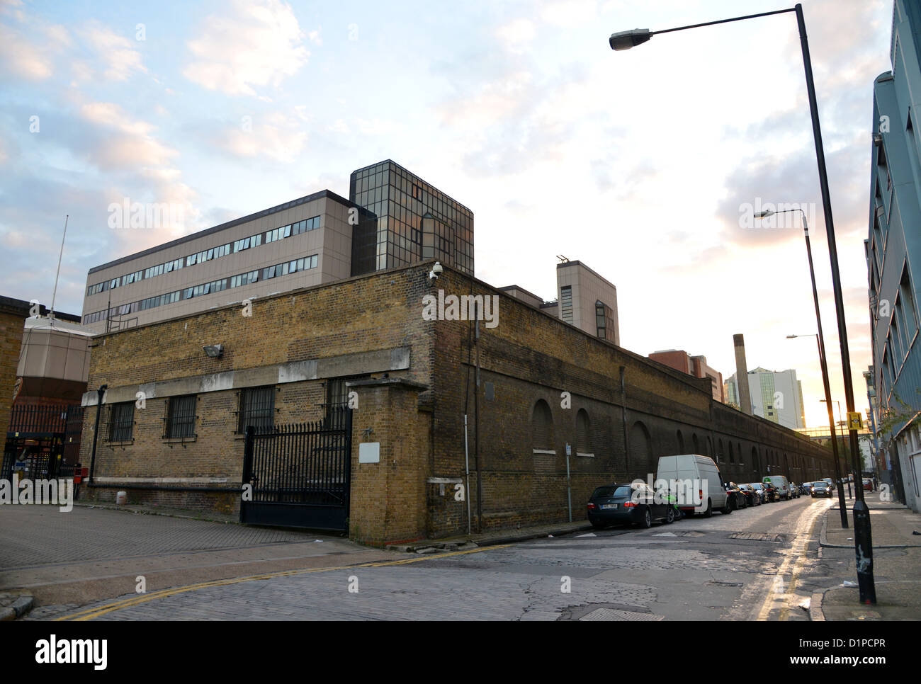 Die ehemalige News International Zeitungen, aufbauend auf Pennington und Virginia Street, Wapping London. Sun News der Welt Zeit Stockfoto