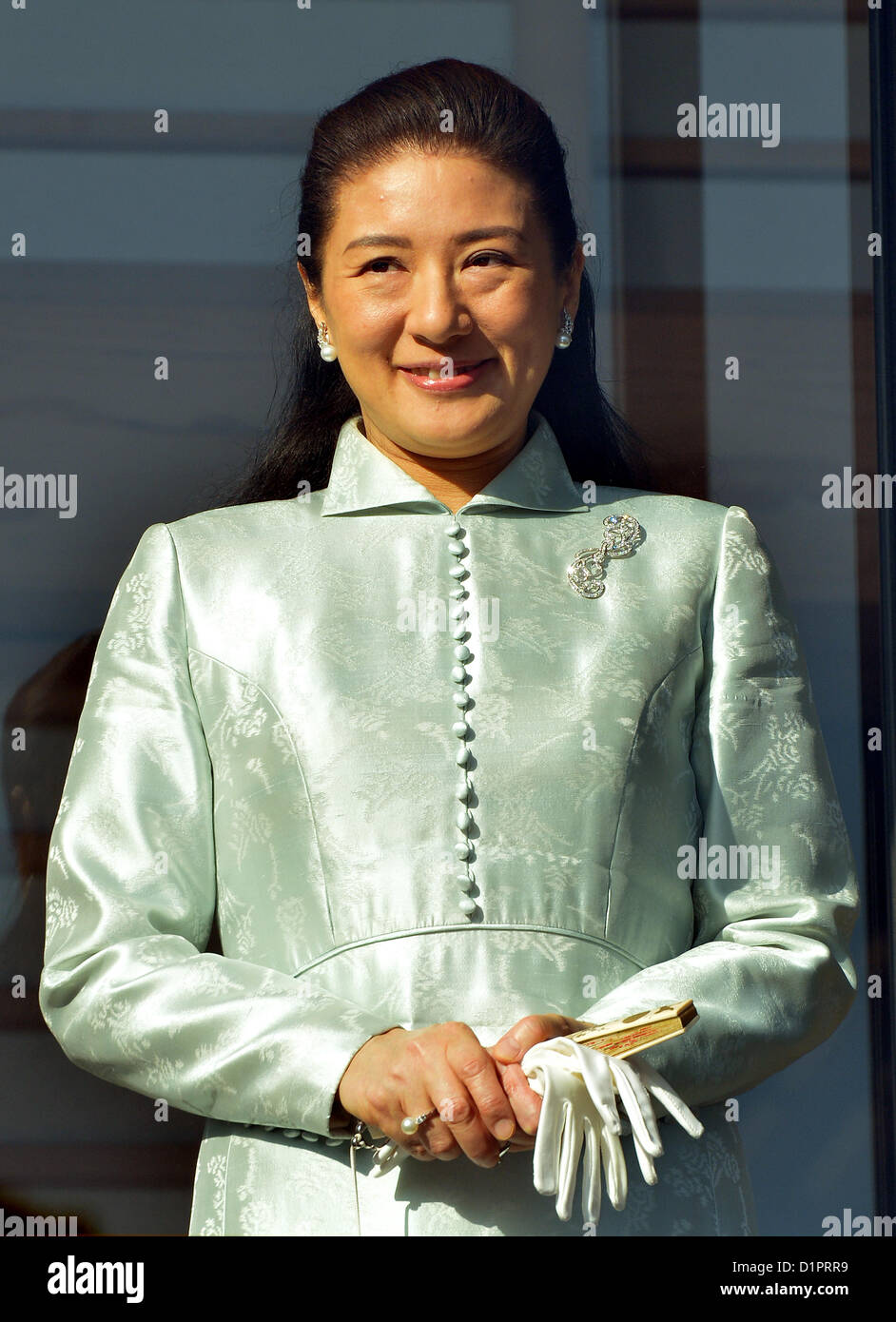 2. Januar 2012, erscheint Tokyo, Japan - Prinzessin Masako, Ehefrau von Kronprinz Naruhito, vor einigen 78.700 Gratulanten auf dem Balkon des kaiserlichen Palastes während der Generalaudienz ein neues Jahr in Tokio auf Montag, 2. Januar 2012. (Foto von Natsuki Sakai/AFLO) AYF-mis - Stockfoto