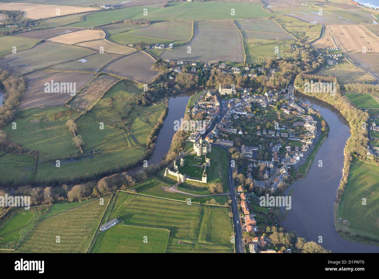 Luftbild der Warkworth Castle Stockfoto