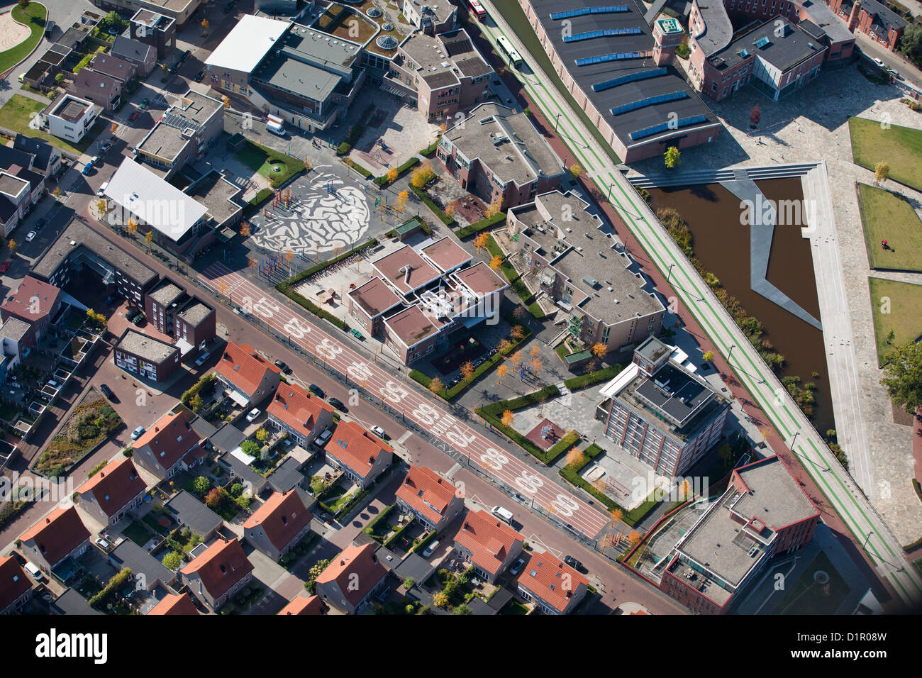 Niederlande, Enschede, Bezirk Roombeek, genannt nach dem Feuerwerk Katastrophe vom 13. Mai 2000 Lager umgebaut. Luft. Stockfoto