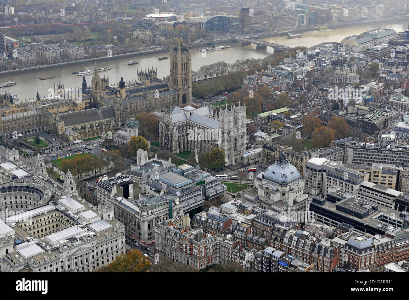 Luftaufnahme zeigt Westminster in London Stockfoto