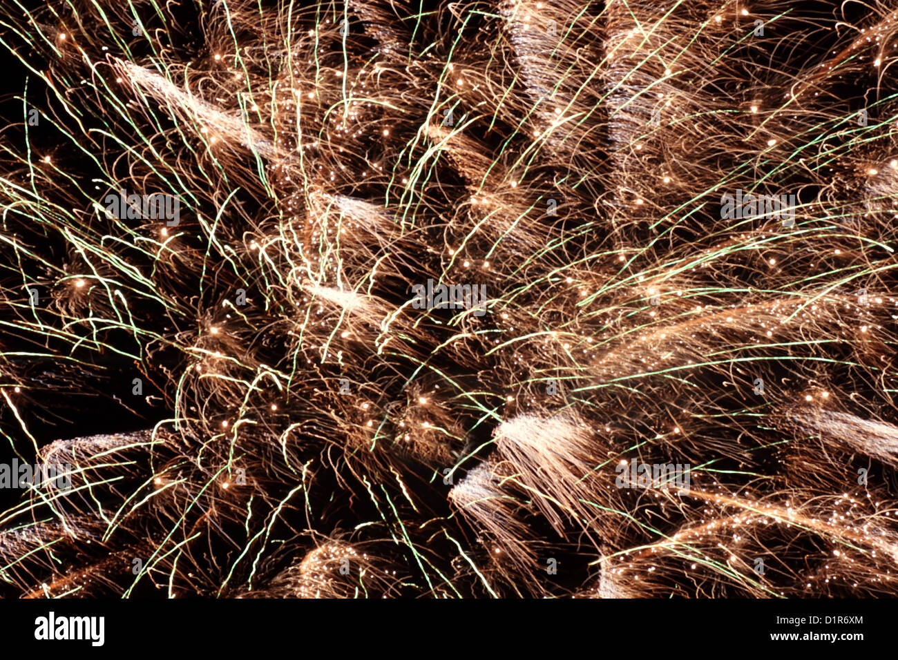 Urlaub-Feuerwerk am Nachthimmel Stockfoto