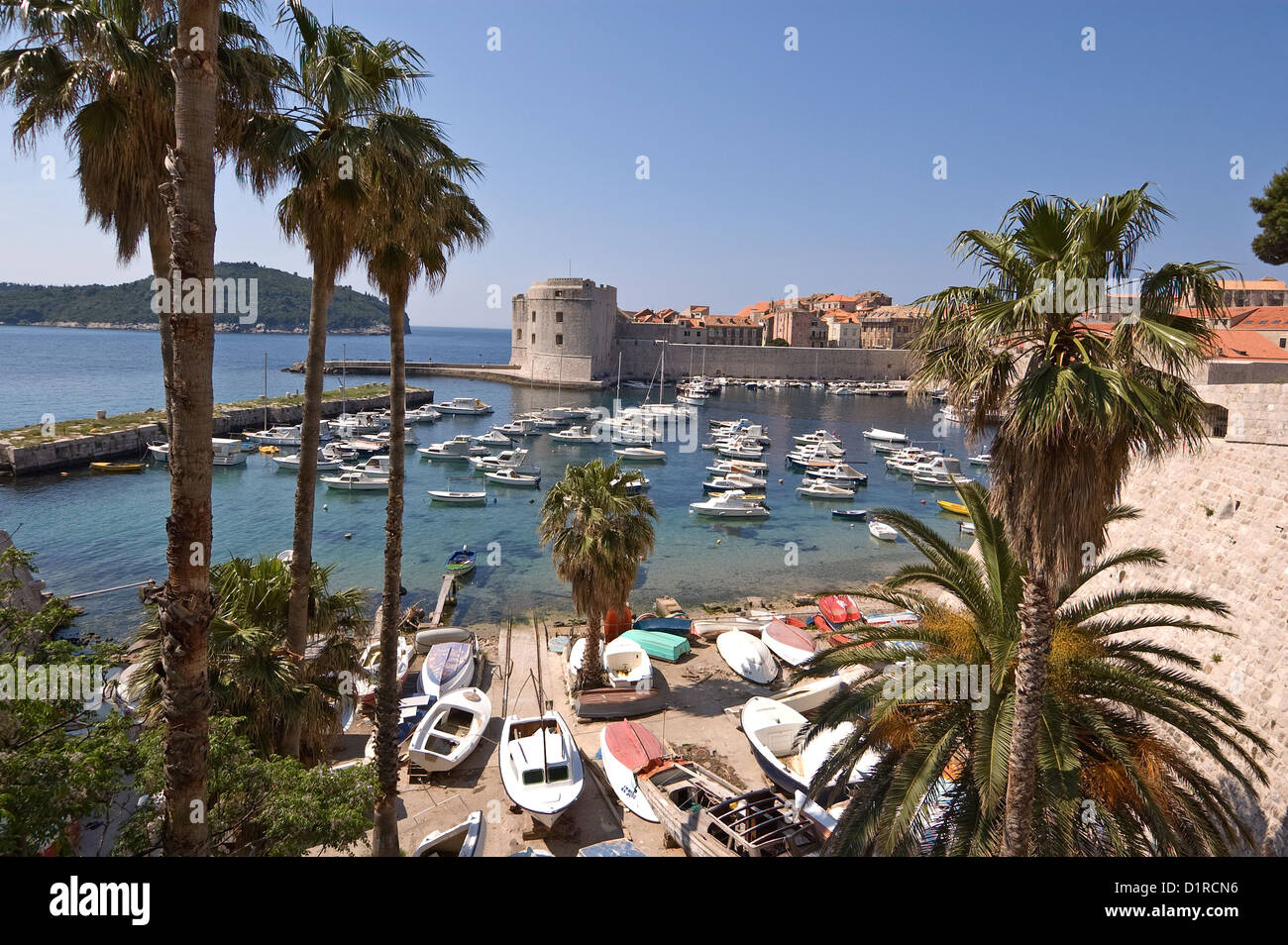 Elk192-3285 Kroatien, Dalmatien, Dubrovnik, alte Hafen mit Booten Stockfoto
