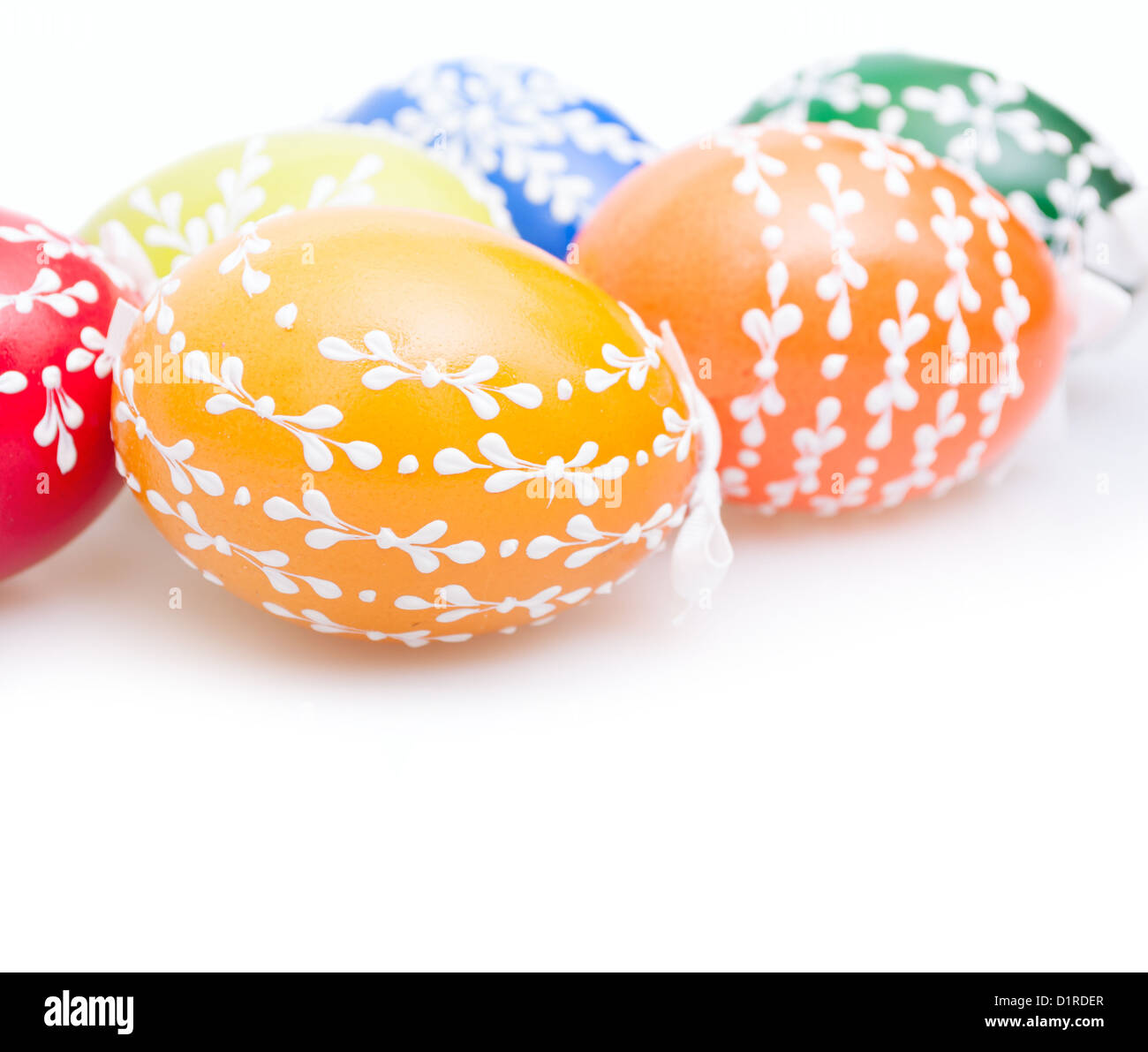 Farbe Ostern bemalte Eiern auf weißem Hintergrund Stockfoto