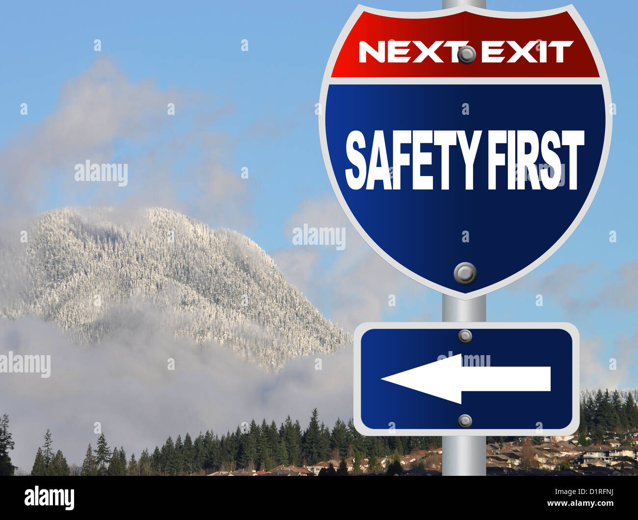 Sicherheit erste Straßenschild Stockfoto