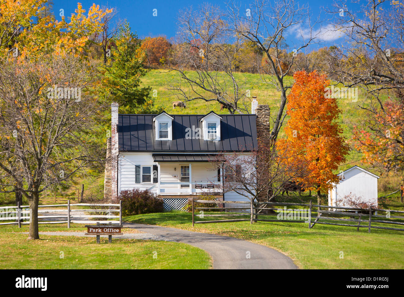 DELAPLANE, VIRGINIA, USA - Park Bürogebäude im Himmel Wiesen State Park. Stockfoto