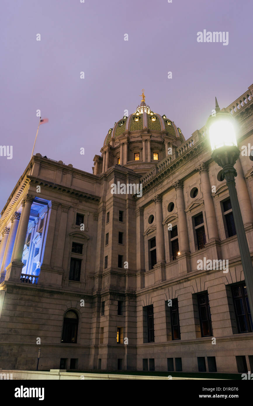 Harrisburg, Pennsylvania, USA - State Capitol Building bei Sonnenuntergang Stockfoto