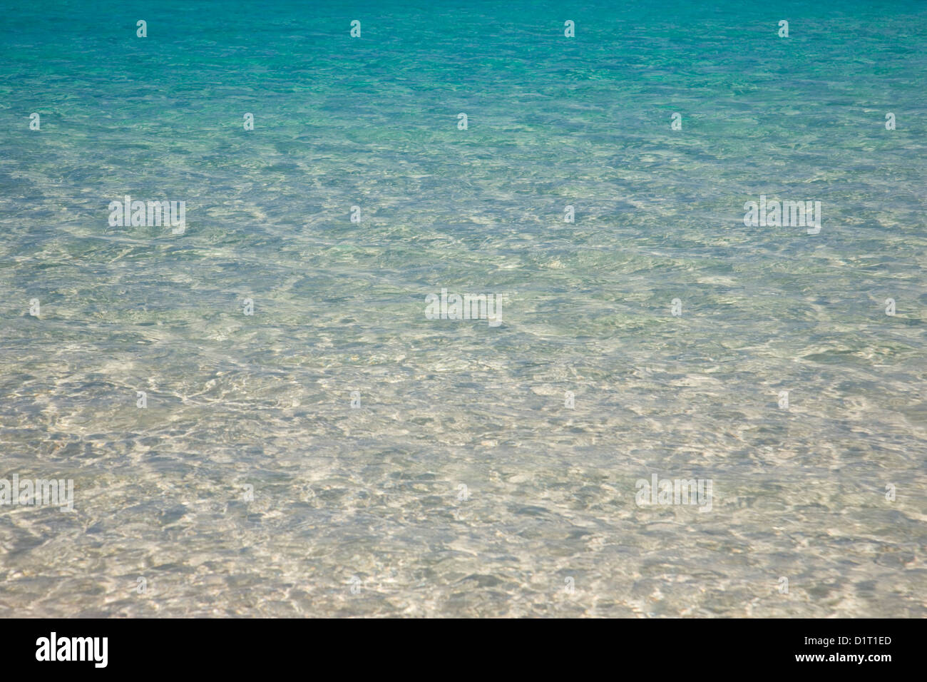 Cala Rajada, Mallorca, Balearen, Spanien. Die klaren, türkisfarbenen Wasser der Cala Agulla. Stockfoto