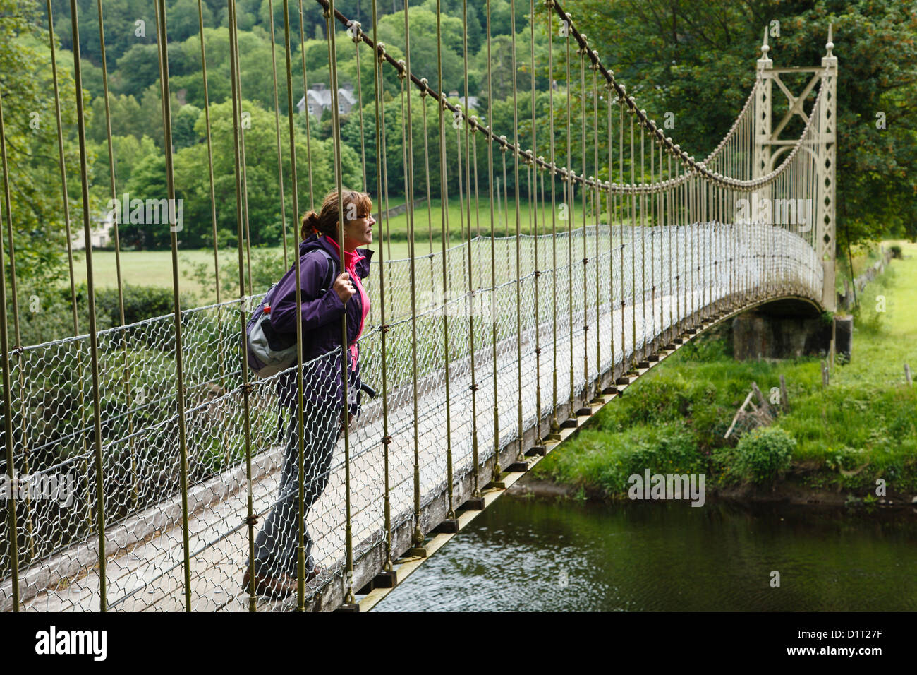 Die Pioniere Hängebrücke über den Fluss Conwy, Betws-y-Coed, Conwy, Nordwales Stockfoto