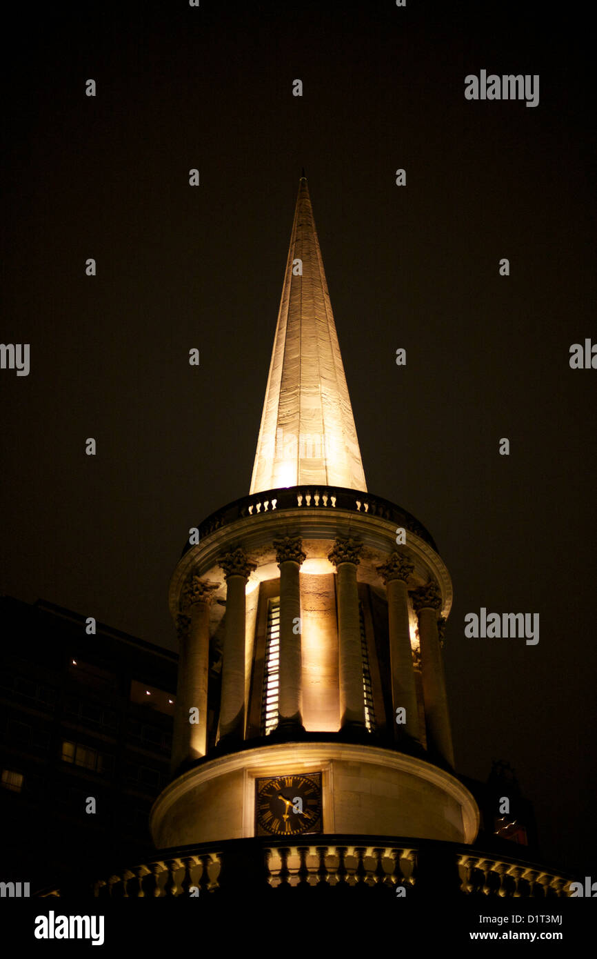 Nachtaufnahme des All Souls Church, Langham Place, W1 Stockfoto