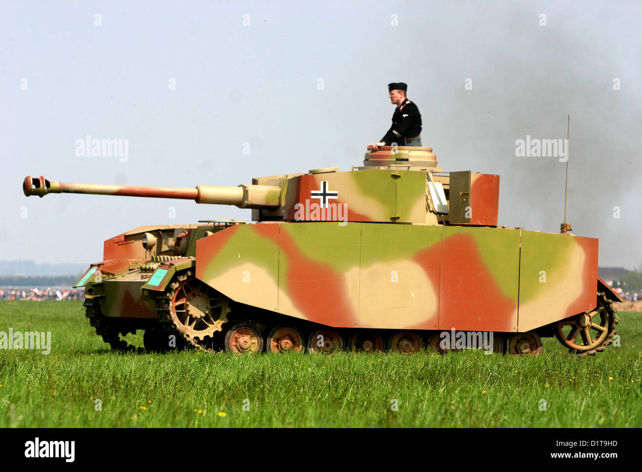 Rekonstruktion der Schlacht des Zweiten Weltkriegs, der Befreiung von Ostrava, Flugplatz Mosnov, Tschechische Republik, Nachstellung der nachstellung des 2. weltkrieges Stockfoto