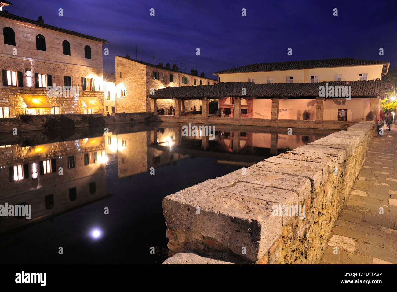 Bagno Vignoni, Wasser Platz, Val d ' Orcia Landschaft, Siena, Toskana, Italien Stockfoto